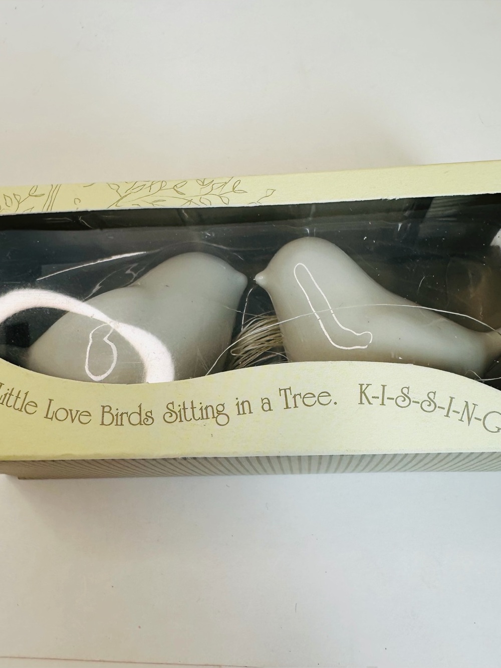 Kate Aspen LOVE BIRDS Kissing Salt & Pepper Shaker Set White Ceramic NEW